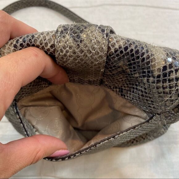 Michael Kors Charlton‎ Snakeskin Crossbody Gold Lock Mini Crossbody Bag - Picture 12 of 16